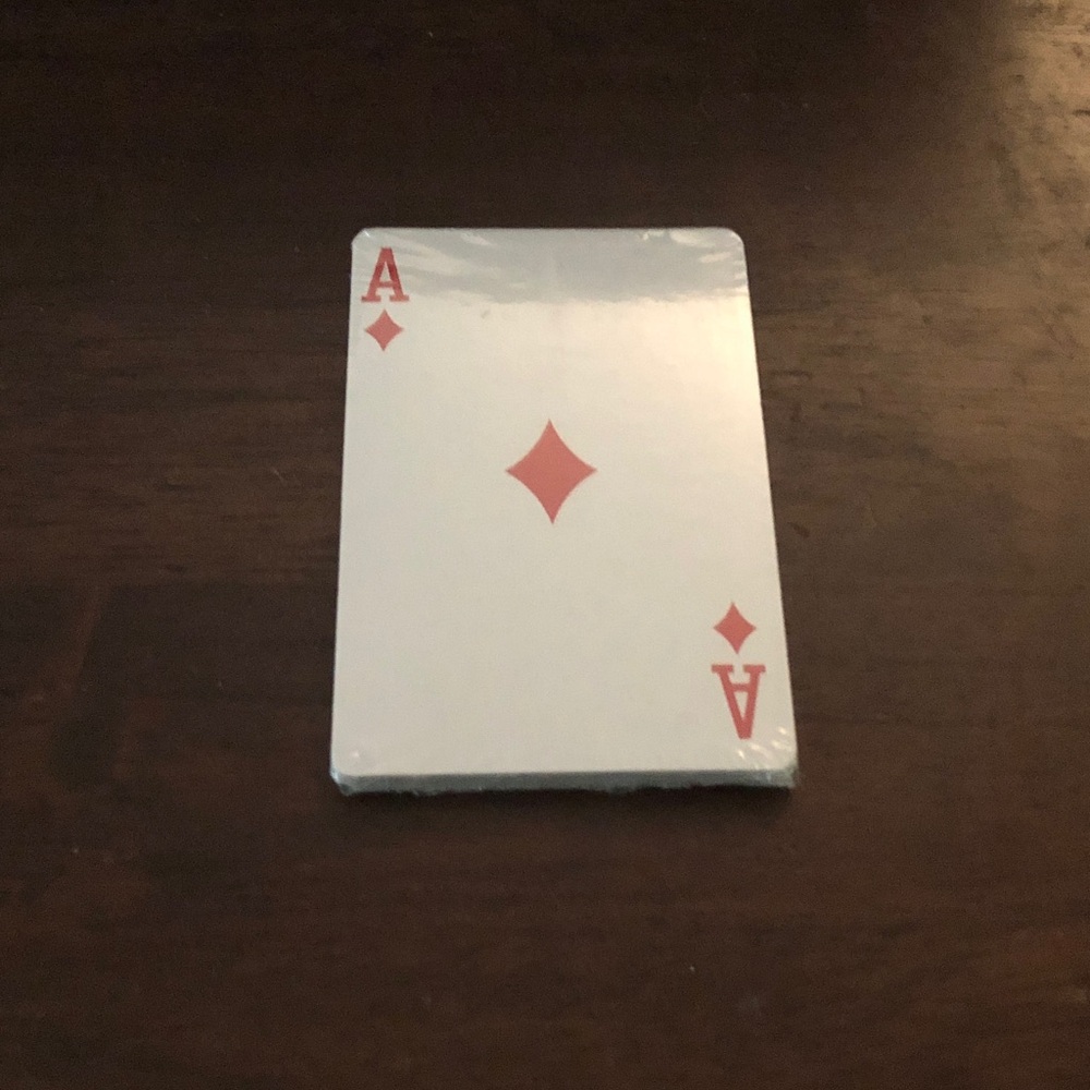 🛍️ Deck of Red Diamonds Playing Cards
